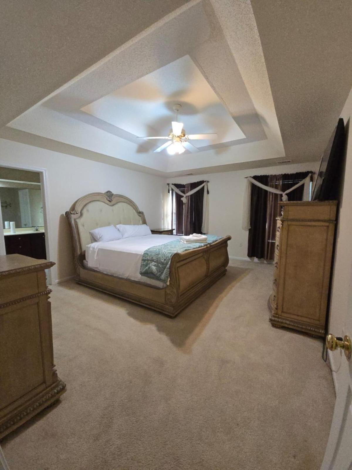 Spacious And Charming * Savannah