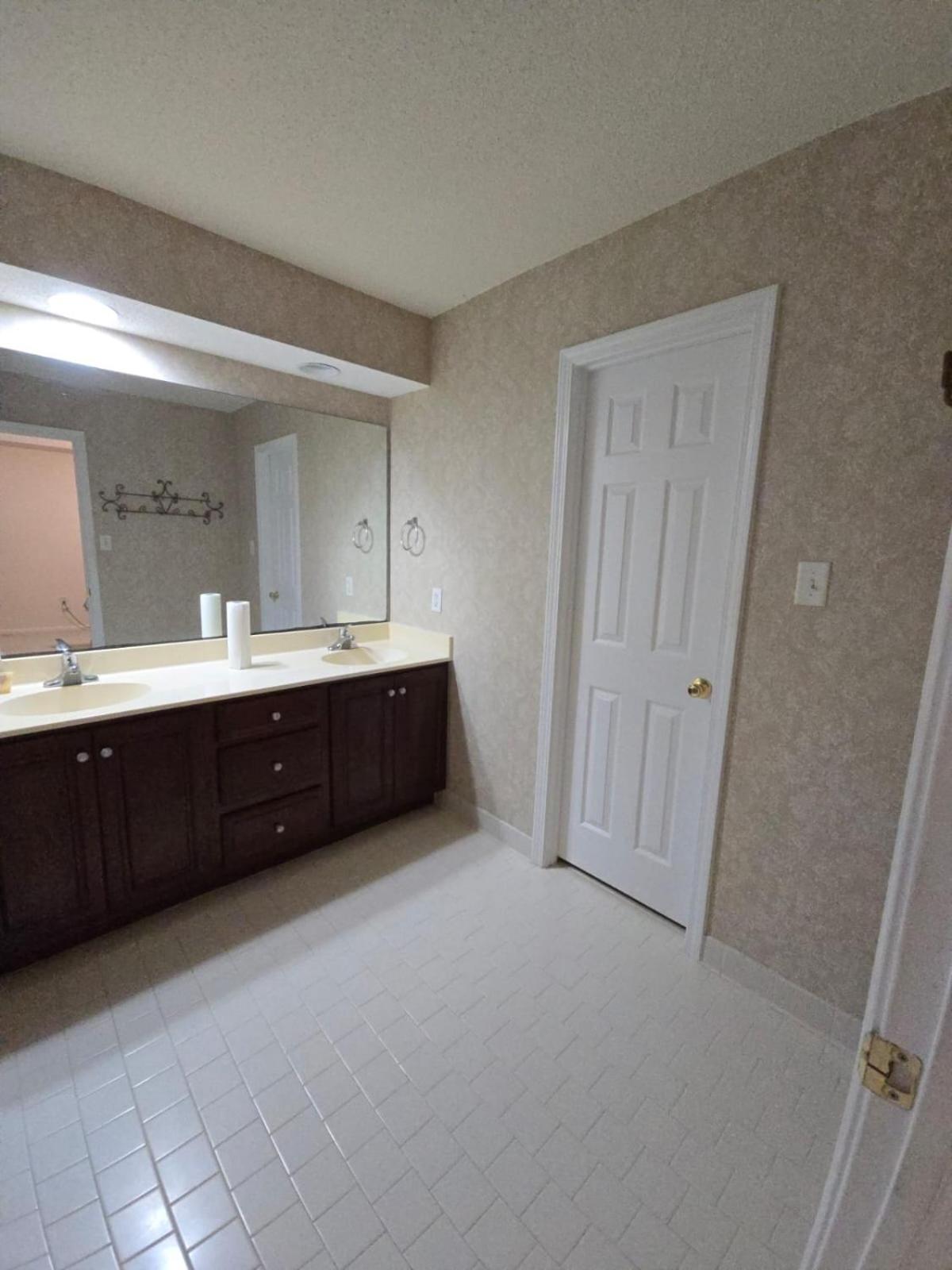 Spacious And Charming *